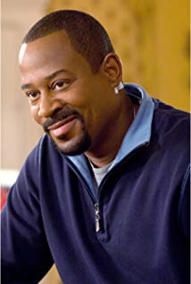 How tall is Martin Lawrence?